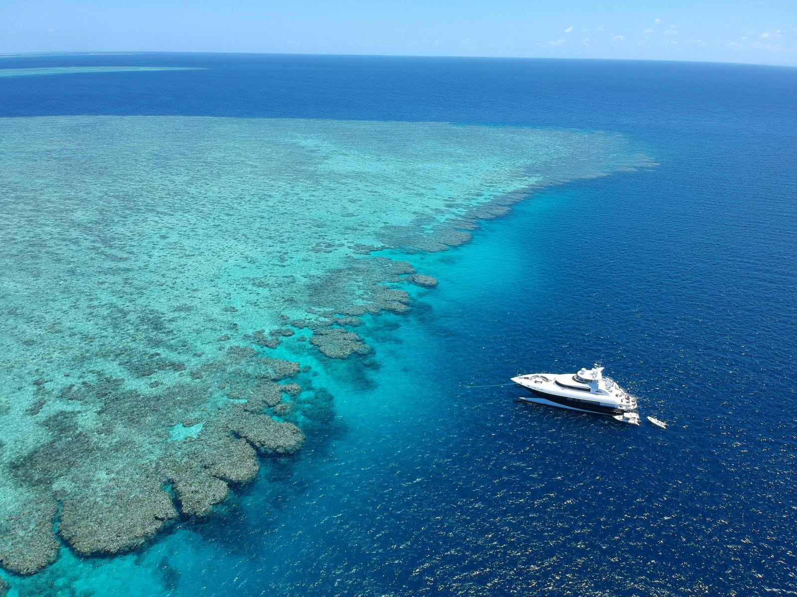 Superyacht Cruising Guide to the Great Barrier Reef